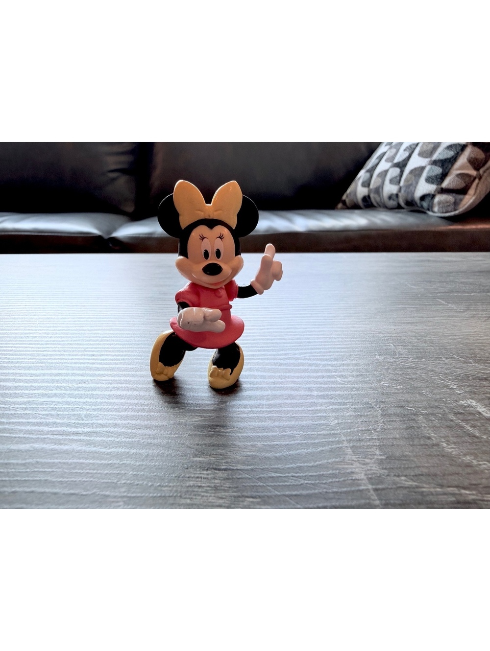 Disney Minnie Mouse Easter 2022 Mini Figure Pink Dress Yellow Bow Mystery Egg